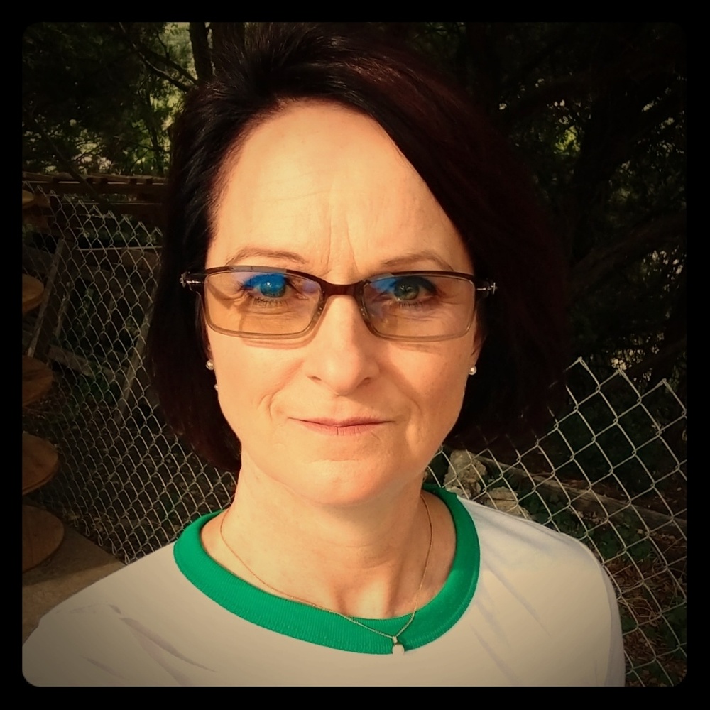 Meet your Posher, Shana